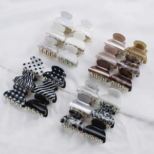 Clips de cheveux Barrettes 6 mignonnes fleurs acryliques petites clips à griffe de cheveux pour femmes pour femmes