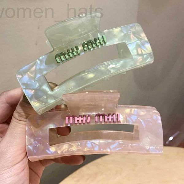 Pinzas para el cabello Barrettes Diseñador Avanzado Tocando Pescado Concubina Fantasía Color Transparente Clip de agarre M1U Señorita Cabeza Cuchara Pan Tiburón Súper Inmortal Grande 8DKX