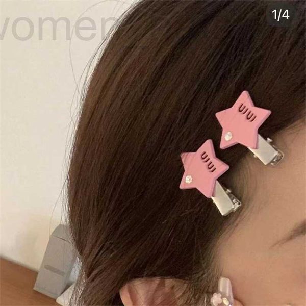 Pinces à cheveux Barrettes Designer Lettre MU Star Simple Pentagram Clip en métal Designer avec perceuse Cool Alliage Haipin Girl Heart Petite pince à bec de canard 8GT9