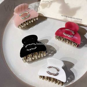 Hair Clips Barrettes Designer Luxe Designer Dames Rhinestone Mini Shark Clip Girl Brief Letter Fashion Accessoires Haarspelers Claws QK2U