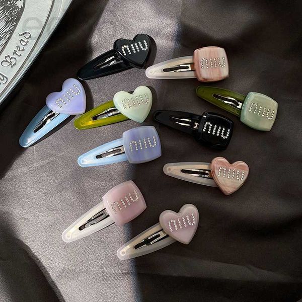 Pinzas para el cabello Barrettes diseñador Nueva primavera / verano 2023 Color caramelo Camaron Miu Clip Sweet Love Block para niñas 2SN6