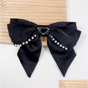 Clips de cheveux Barrettes Barrettes de coiffure Simple Designer Solid Color Clips Luxury Brand Letter Imprimée Big Bowknot Hairpin Satin Tissu OTYB0