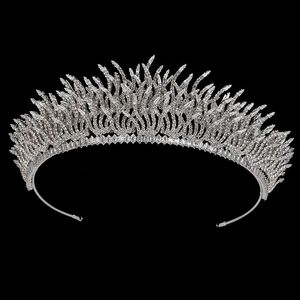 Pinces à cheveux Barrettes Chapeaux Et Couronne HADIYANA Mode Dames Élégantes Accessoires De Fête De Mariage Bijoux Zircone BC6162 HaarklemHair