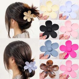 Clips de cheveux Barrettes Clip à griffe de cheveux en forme de fleur coréenne Convient aux filles de seau de cheval de crabe de seau de seau de secours Accessoires