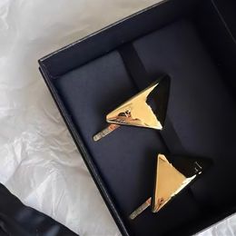 Haarclips Bronrettes Nieuwe stijl Luxe damesontwerper Triangle Hair Clips For Women Girls Brand Letter Designer Haarspelden Fashion Hairpin Hairclip Hoogwaardige cadeau