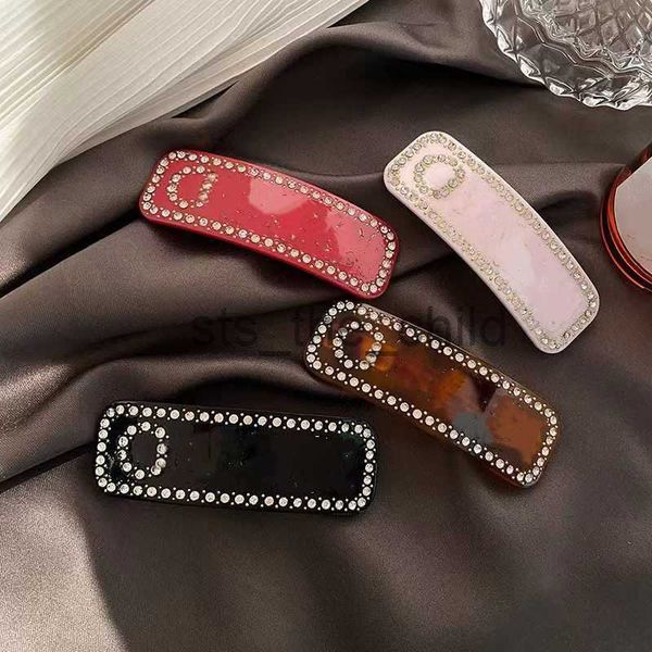 Pinzas para el cabello Barrettes Top Barrettes de lujo Diseñador Triángulo Horquilla Nueva moda para mujeres Hairband Letras Suministro de joyería de alta calidad x0913