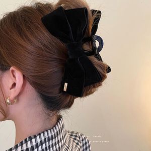 Haarclips Bronrettes Twinklei Elegant Lady Black Bowknot Hair Claws Big Velvet Chiffon Bow Hair Clips Vintage Hair Accessoires Koreaanse vrouwen haarspelden 230517