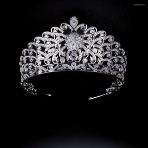 Pinces À Cheveux Designer Élégant Cubic Zirconia Tiara Cristal Fleur Reine Couronne Mariée Accessoires De Mariage Pour Anniversaire Pageant Prom Party