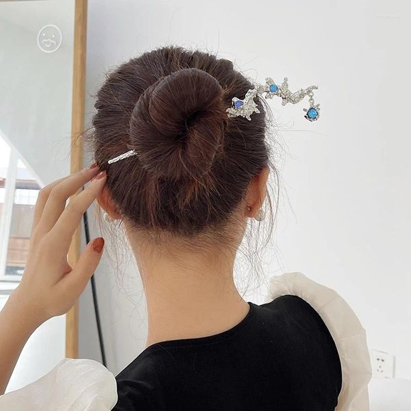 Clips de cheveux Easya Chinese Fashion Hairpin Ornements Femmes Bijoux de luxe Charme Punk Drop Vintage Grossaliments en gros pour les affaires