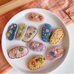 Pinces à cheveux tricotées à la main, fleurs en peluche, épingles pour femmes, pince à bec de canard, accessoires de Barrette