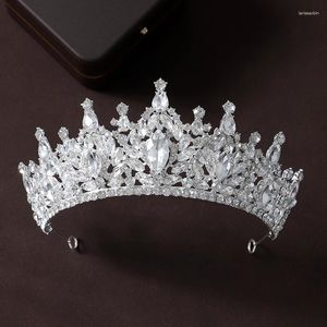 Clips de cheveux Itacazzo Headwear Crowe Crown Classic Tiaras adaptés aux fêtes d'anniversaire des mariages pour femmes (peut être rapidement envoyé)