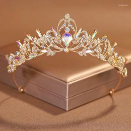 Clips de cheveux Itacazzo Headswear Bridal Plein d'atmosphère baroque Crown Crown Color Color pour les femmes pour la mariée et l'anniversaire de fille