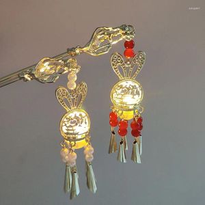 Pinces à cheveux lanterne lumière LED, bâtons pour femmes, couvre-chef avec pompon en perles, épingle à cheveux Hanfu, décor de bâton de Style chinois