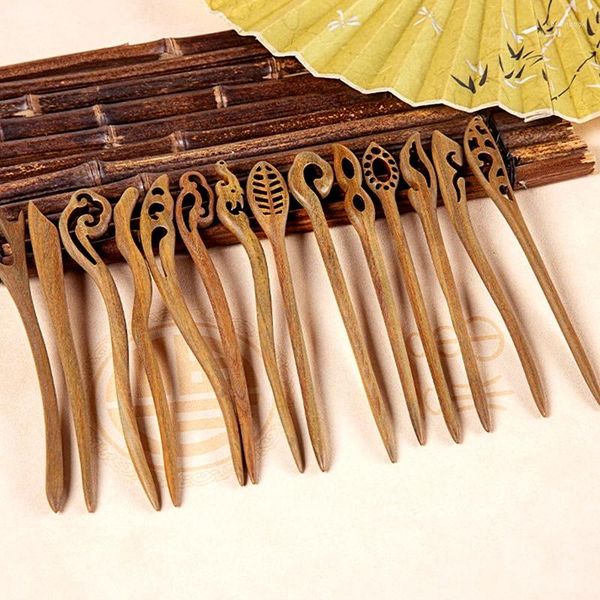 Pinzas para el cabello para mujer, palos de madera clásicos Retro, horquillas de sándalo Natural talladas simples, tocados elegantes, accesorios de ropa Hanfu