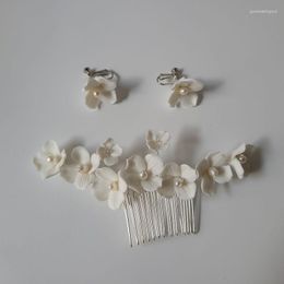 Pinzas para el pelo SLBRIDAL, aleación hecha a mano, diamantes de imitación, flor de cerámica, perlas de agua dulce, peine nupcial, pendiente, accesorio de boda, joyería para mujer