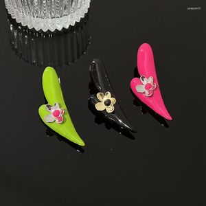 Pinces à cheveux Sweet Cool Spicy Girl Metal Baked Paint Hairpin Korean Fashion Kpop Style Pink Black Irregular