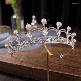 Clips de cheveux Style Trendy Diadem Baroque Pearl Tiaras and Crowns for Women Pageant Farty Bridal Wedding Accessoires Bijoux Cadeau