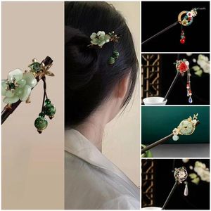 Pinces à cheveux Style Vintage, bâton en bois, pompon avec fleur, épingle à cheveux, pince classique élégante pour femmes, bijoux