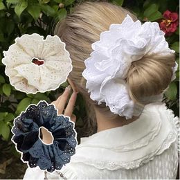 Bands de caoutchouc de cheveux Da Hua Lolita en dentelle vis à quatre couches Extra Lace Lace French Hair Corde à cheveux ACCESSOIRES CHEUR PONTE CLIP HAL RING IS Y240417