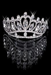 Tiaras à cheveux en stock pas cher 2020 Diamond Rignestone Wedding Crown Band de cheveux