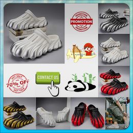 Demi-plateforme Pack Pantoufles de créateurs décontractées Sliders d'été Hommes Graffiti Bone White Slides Sandales Anti Slip Résistant à l'usure Mémoire Doux Épais Coussin Pantoufle 5 par