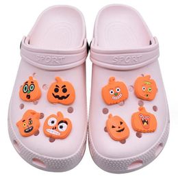 Breloques de chaussures en caoutchouc pour Halloween et noël, accessoires de pièces, breloques de sabot, décoration, boucle de chaussure, fleurs, cadeau de fête