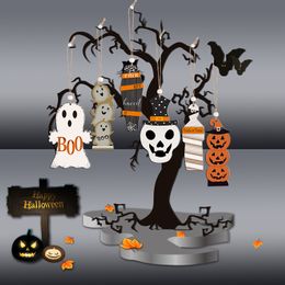 Halloween Festival decoraties, feestverkleed rekwisieten hangend, schedelspook geschilderd houten hangend