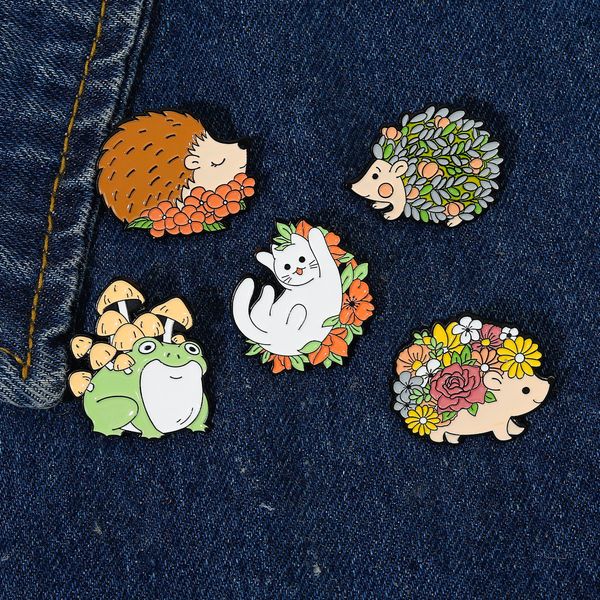 Animales de Halloween Pins de esmalte de esmalte personalizado Cat Frog Tople Broches Insignias de solapa Lindo Kawaii Joyería para niños amigos