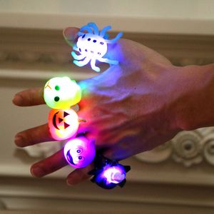 Halloween Cadeaux Party Favor LED Finger Jouets Enfants Cadeau Citrouille Araignée Chauve-Souris Anneau Lumineux XD24796