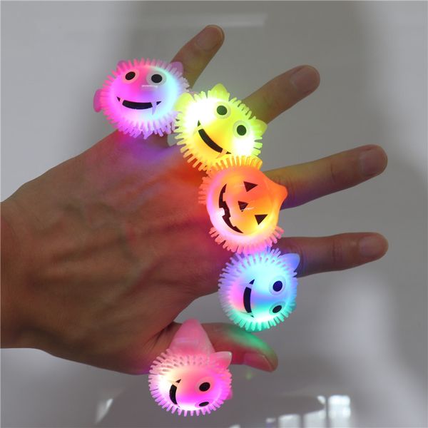 Anillo de dedo LED de Halloween para fiesta, calabaza, murciélago, Calavera, anillo luminoso, juguetes, Flash, luces para uñas, juguetes para niños y adultos