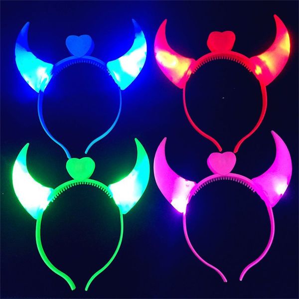 Halloween LED Funny Glow Devil Horn Light Up Band Band Hair Hoops clignotant Horn Children Adults Halloween Christmas Party Decor