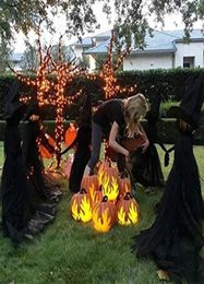 Halloween LightUp sorcières avec piquets décorations en plein air tenant la main criant son activé Sen Y2010068484809