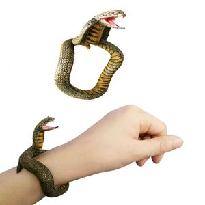 Halloween Party Pvc Pulsel Tricky Spoof Simulación Realistic Snake Band de muñeca Animal Prank Novelty Gag Toy