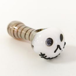 Halloween Skull Jack Pipe en verre 4,4 pouces Pipe à main pour fumer Tuyaux de brûleur à mazout Épaisseur Swirl Stripe Moutnpiece Accessoires pour fumer Herbes sèches