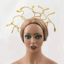 Halloween Tiara Medusa Plastic Kroon Cosplay Aankleden Tiara Carnaval Masquerade Party Ornament Gift 240307