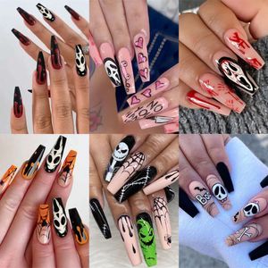 Halloween portant une batte de citrouille de crâne fantôme armure longue 24 pièces False Patch Nail Amélioration