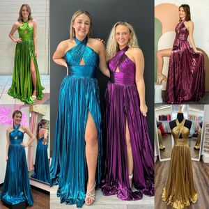 Vestido de fiesta formal de invierno metálico con cuello halter 2k24 Plisado con abertura Preadolescente Dama Desfile Evento de noche de graduación Cóctel de gala Hoco Vestido de pasarela Ojo de cerradura Oro esmeralda