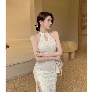 Halter Qipao Jurk Vrouwelijke Zomer Chinese Stijl OL Niche Split Avondjurk Elegante Verbeterde Cheongsam Mode Feestjurk