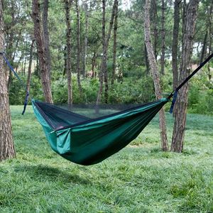Hamacs Portable Mosquito Net Nylon Camping Hamac à vol de pluie imperméable Cauvet Tarpe pour lit suspendu extérieur