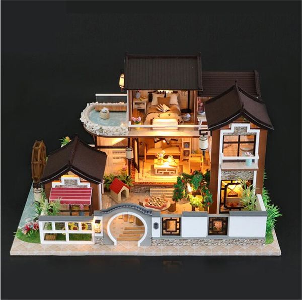 Modèle assemblé à la main Miniature bricolage maison de poupée roman décor à la maison en bois maison cour logement assemblage jouets enfants cadeau d'anniversaire