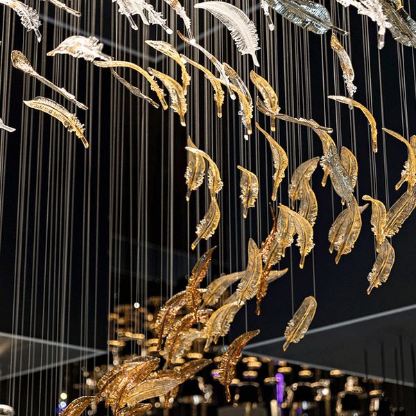 Lampe suspendue en plumes de verre soufflé à la main, lustre d'art de Murano, pièces de lustre, hall d'hôtel, centre commercial, décoration de plafond de villa