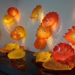 Handgeblazen glazen muurkunstplaten Lampen gele oranje kleur gemonteerde bloem murano wandaccenten 20-40 cm