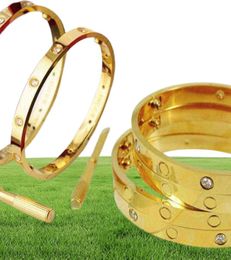 Barcelettes à manchette à main 316L en acier inoxydable 18 carats à or bracelet à vis à vis à or d'or pour hommes et femmes amant anniversaire gif4832126