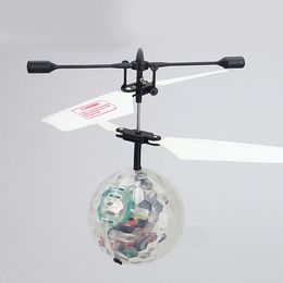 Flying Flying Ufo Ball LED Mini induction Suspension RC Aircraft Flying Music Toy Ball Kid Birthday Gift269g