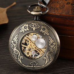 Hand Wind Men Mechanical Pocket Watch rétro bronze steampunk creux cadran romain squelette squelette cadrée de la chaîne FOB Gift 240327