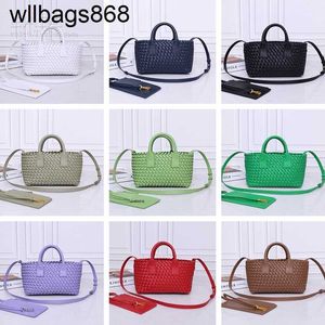 Sac à main 2024 sac pour femmes mini Venetabotegs Cabat Panier de légumes Small Trendy Tissage Fashion Handheld Crossbody