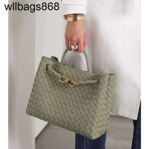 Sac à main ANDIAMO BOTTEGENETAS CROSSBOCK FORCH 2024 Summer Sheepskin tressé en laiton Metal Knot One épaule Sac pour femmes