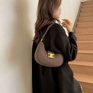 Handbag Designer 50% Remise sur les sacs féminines de marque chaude Lisas Femmes Underarm Sac Triumphal Nouvelle épaule à main