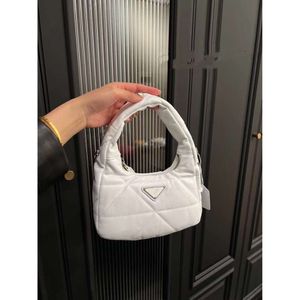 Handbag Designer 50% Remise sur les sacs pour femmes de la marque chaude et un sac à main à la mode à la mode mignon