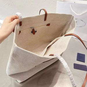 Sac de sac à main 50% de réduction sur les sacs féminines de marque chaude Bags pour femmes